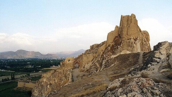La roca de Van en Tushpa, capital de Urartu - Sputnik Mundo