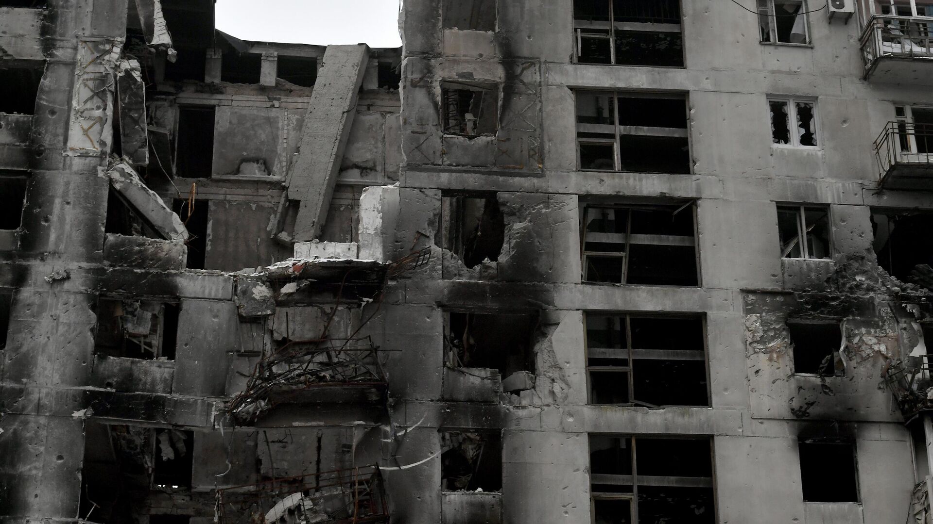 Un edificio destruido - Sputnik Mundo, 1920, 06.04.2023
