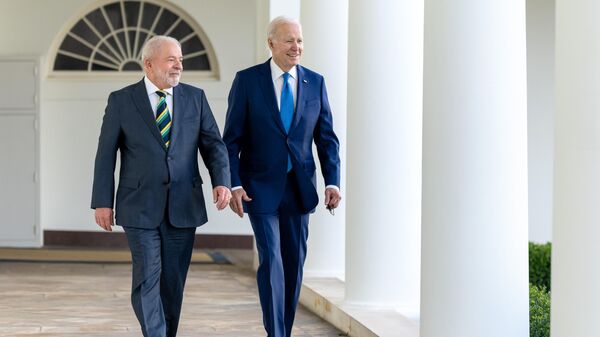 Presidente de Brasil, Luiz Inácio Lula da Silva, y, Presidente de los Estados Unidos, Joe Biden - Sputnik Mundo