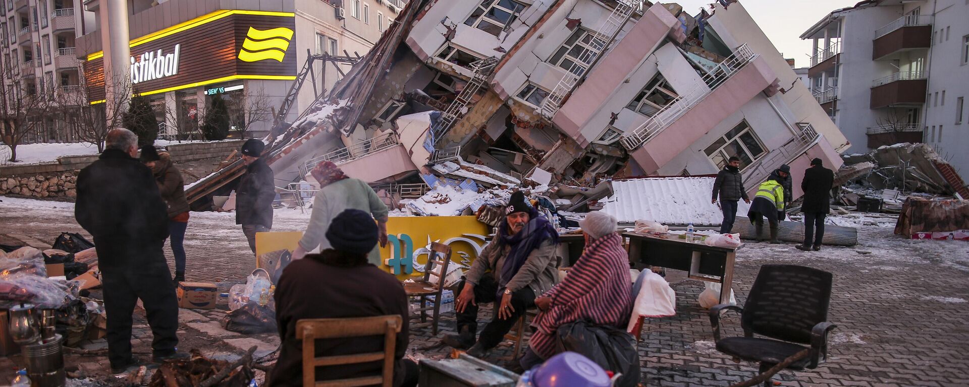Разрушения в Гельбаши вследствие землетрясения в Турции  - Sputnik Mundo, 1920, 13.02.2023