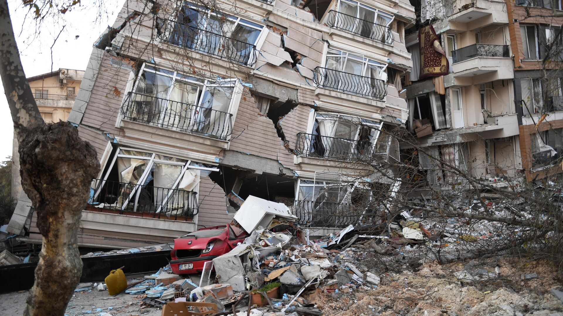Un terremoto de magnitud 5,6 sacude el este de Turquía | Videos - 27.02.2023, Sputnik Mundo
