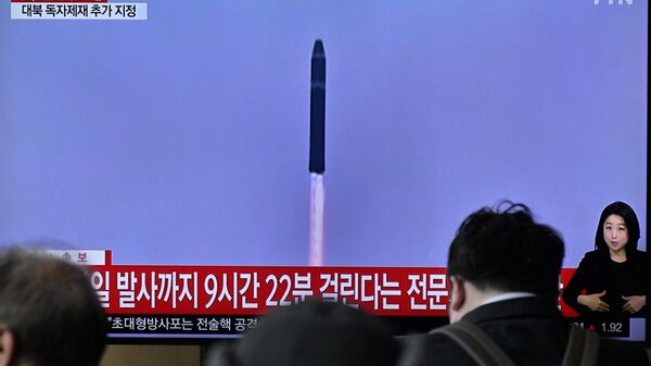 El lanzamiento de un misil de Corea del Norte - Sputnik Mundo