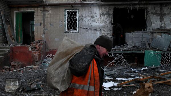 Consecuencias de los bombardeos de FFAA de Ucrania en Górlovka, República Popular de Donetsk - Sputnik Mundo