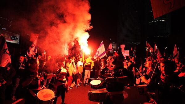 Protestas en Israel en Tel Aviv el 25 d febrero del 2023 - Sputnik Mundo