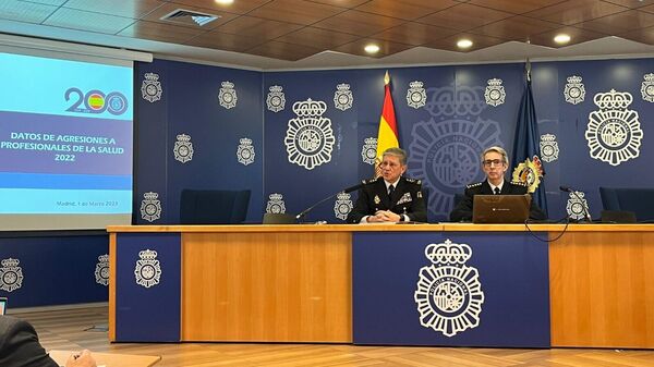 La Policía Nacional de España presentó el balance de las agresiones a profesionales sanitarios durante el 2022. el 1 de marzo de 2023  - Sputnik Mundo