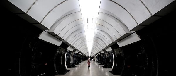 La nueva línea será utilizada por 15 millones de habitantes de Moscú y su región, sin contar a los visitantes de la capital. En la imagen: estación Saviólovskaya. - Sputnik Mundo