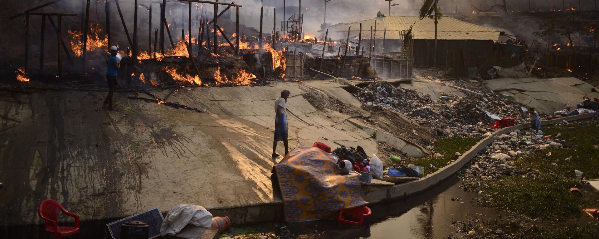 Incendio en campo de refugiados en Bangladés - Sputnik Mundo, 1920, 06.03.2023