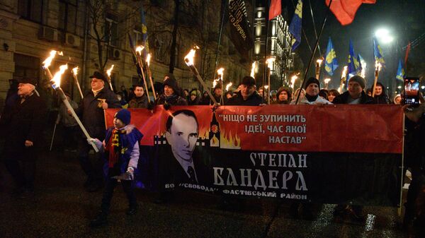 Marcha nacionalista en Ucrania con la imagen de Stepán Bandera (Archivo) - Sputnik Mundo