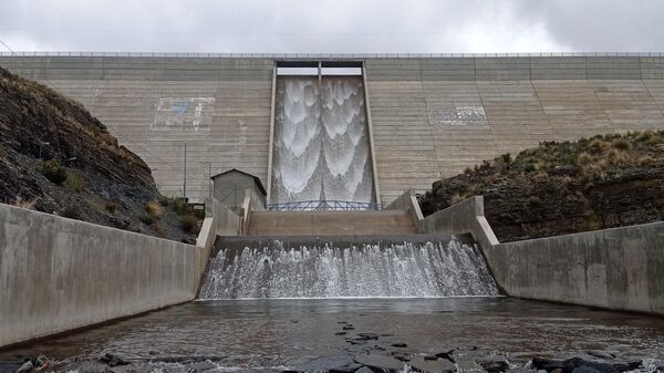 Serranías de Hampaturi, donde se encuentra la represa que sirve de agua a La Paz - Sputnik Mundo