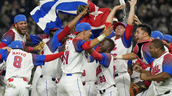Cuba avanzó a semifinales del Clásico Mundial de Béisbol, tras derrotar 4-3 a Australia - Sputnik Mundo