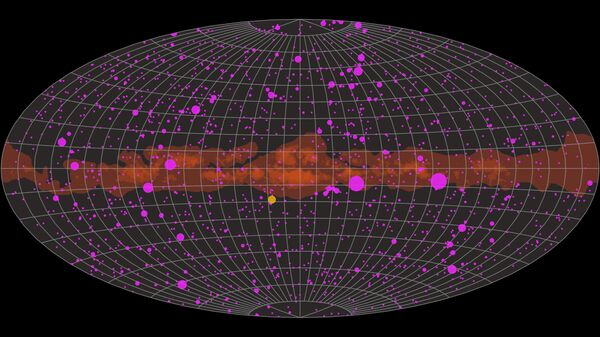 Imagen de la animación que representa un año de observaciones de los rayos gamma del cosmos por medio de Fermi - Sputnik Mundo