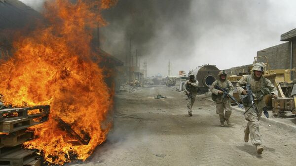 Tropas estadounidenses en Faluya, durante la invasión de EEUU a Irak - Sputnik Mundo