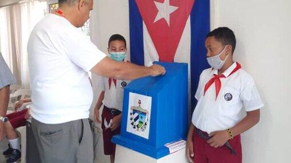 Unos 8.000,000 millones de cubanos estaban convocados para votar este 26 de marzo en Cuba.   - Sputnik Mundo