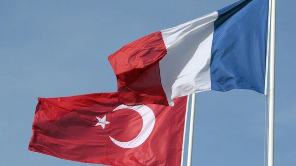 Banderas de Francia y Turquía  - Sputnik Mundo
