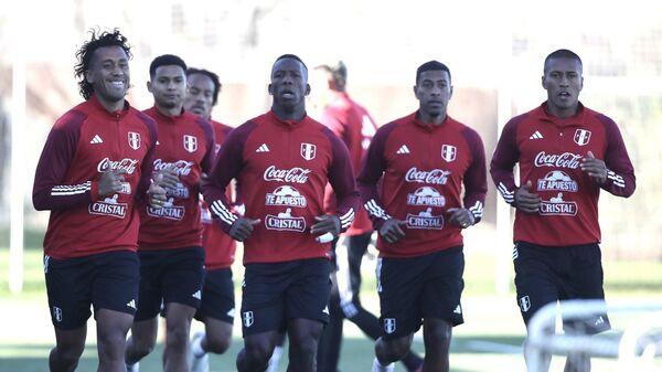 La selección peruana de futbol en un entrenamiento de cara al encuentro con Marruecos. - Sputnik Mundo