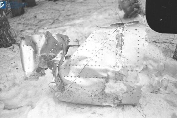 Partes del accidentado avión Mig-15UTI donde fallecio Yuri Gagarin. - Sputnik Mundo