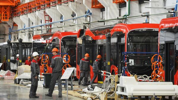 La producción de transporte eléctrico urbano, Cheliábinsk - Sputnik Mundo