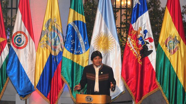 El expresidente de Bolivia, Evo Morales, durante una reunión de la Unasur en 2008 - Sputnik Mundo