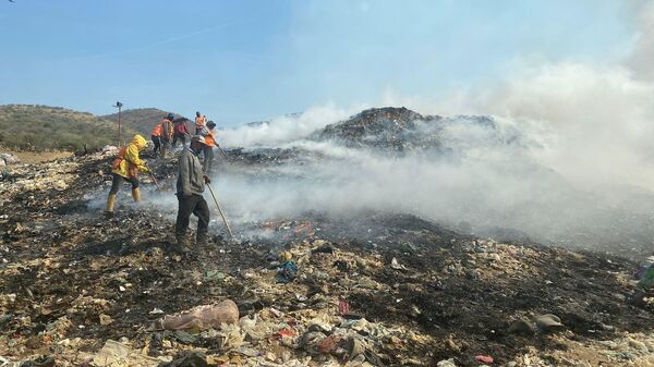 Incendio en el basurero municipal de Guanajuato. - Sputnik Mundo