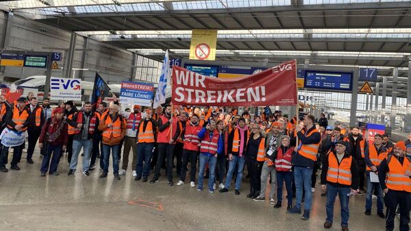 Protesta de trabajadores ferroviarios del sindicato EGV en Alemania. - Sputnik Mundo