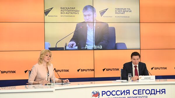 La videoconferencia Moscú-Minsk-Astana-Bishkek-Yerevan sobre el II Foro Económico Euroasiático - Sputnik Mundo