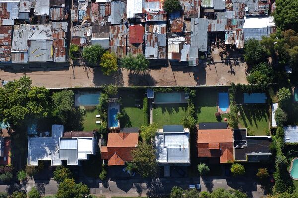 Un suburbio en Argentina representa la zona de las afueras - Sputnik Mundo