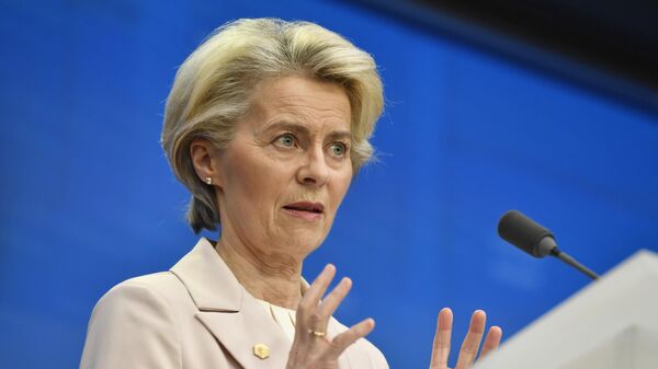 La presidenta de la Comisión Europea, Ursula von der Leyen - Sputnik Mundo