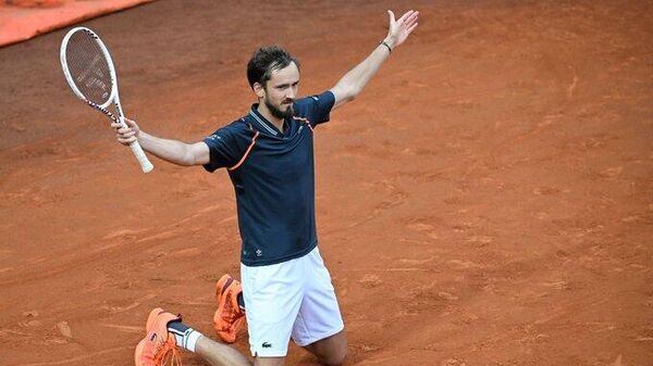 El tenista ruso Daniil Medvedev ganó el torneo Masters de Roma frente al noruego Holger Rune. - Sputnik Mundo