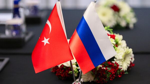 Las banderas de Turquía y Rusia - Sputnik Mundo