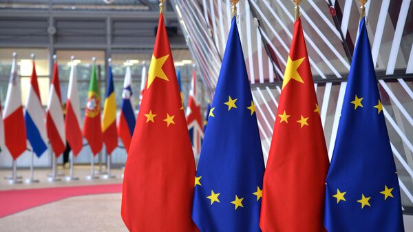Banderas de China y la Unión Europea - Sputnik Mundo