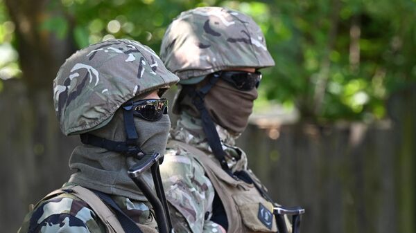 Soldados de Ucrania durante su entrenamiento con el Ejército británico en junio de 2023 (Imagen referencial) - Sputnik Mundo