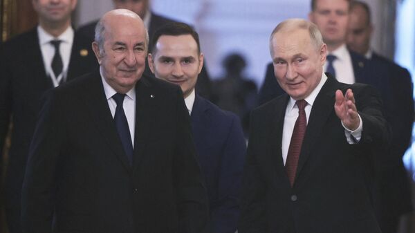 Vladímir Putin, el presidente ruso, se reúne con su homólogo de Argelia, Abdelmadjid Tebboune, en el Kremlin en Moscú el 15 de junio de 2023 - Sputnik Mundo
