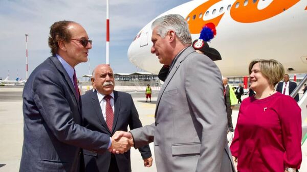 Aparte de Italia, el mandatario cubano también visitará Serbia y Francia - Sputnik Mundo