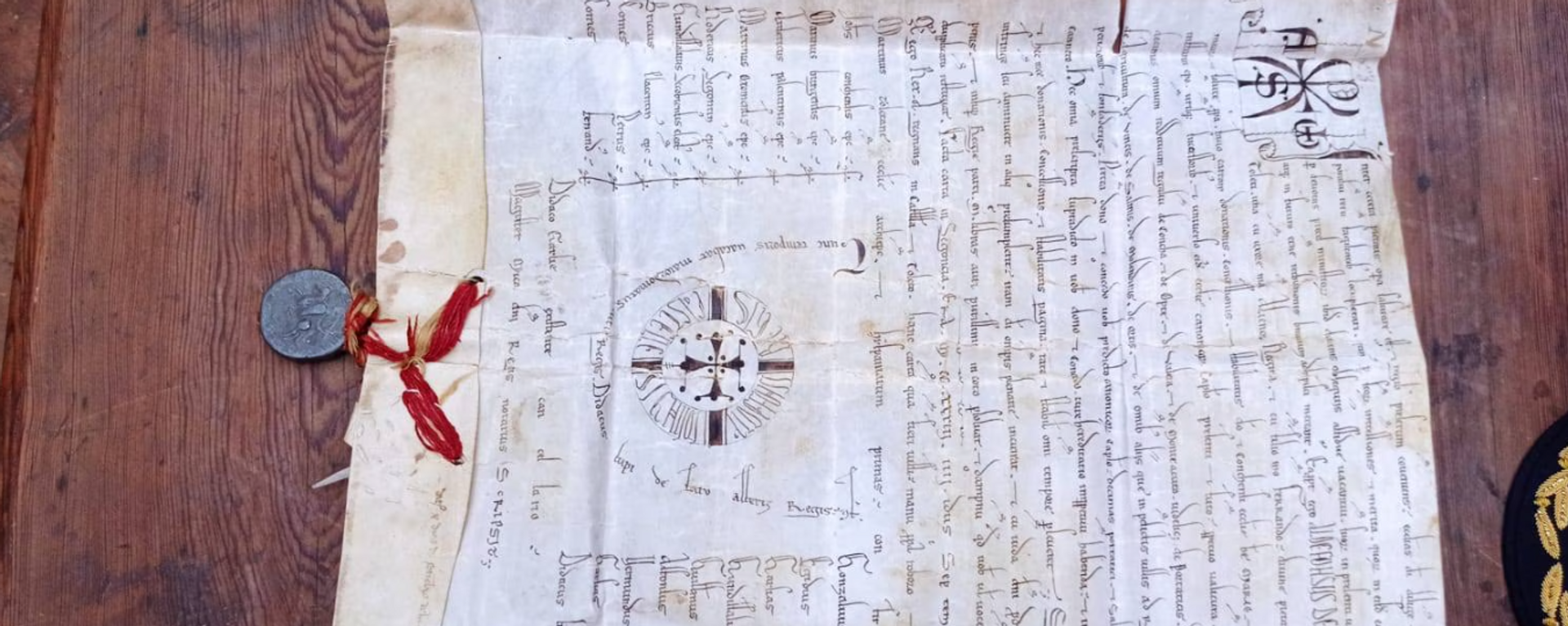 Documento del siglo XII recuperado por la Policía Nacional y devuelto al Archivo de la catedral de Cuenca de donde fue sustraído en los años 80. - Sputnik Mundo, 1920, 19.07.2023