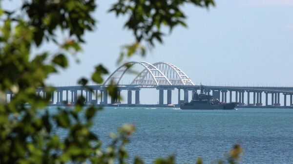 Tras el ataque de Ucrania en contra de un tramo del puente de Crimea, las tensiones se han elevado. - Sputnik Mundo