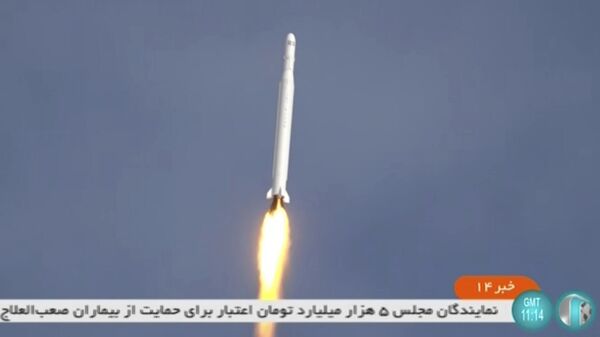 El satélite militar Nur 3 de Irán - Sputnik Mundo