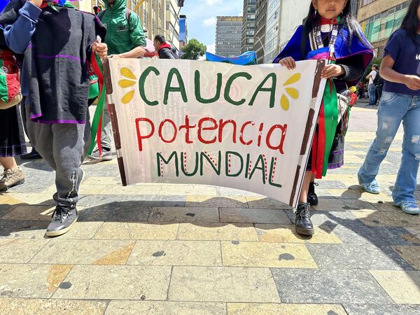 Desde el día anterior, las autoridades indígenas del Cauca llegaron a la capital para acompañar las movilizaciones - Sputnik Mundo