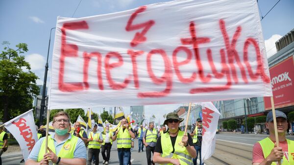Mineros polacos y trabajadores del sector energético protestan en Varsovia. - Sputnik Mundo
