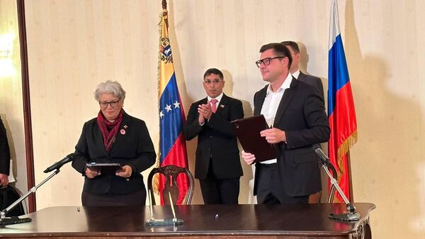 Sputnik firma el primer documento con Venezuela - Sputnik Mundo