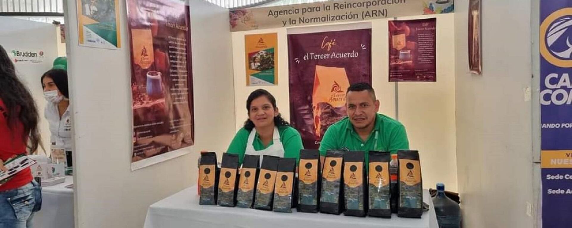 De las armas a los cafetos: los ex-FARC que elaboran café como una apuesta de paz - Sputnik Mundo, 1920, 17.10.2023