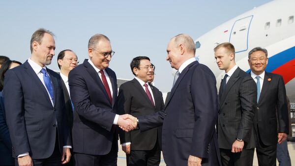 El presidente de Rusia, Vladímir Putin, llegó a China - Sputnik Mundo