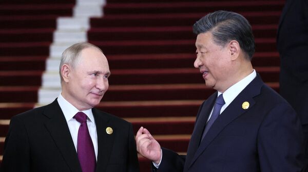 Los presidentes de Rusia y China, Vladímir Putin y Xi Jinping, respectivamente - Sputnik Mundo