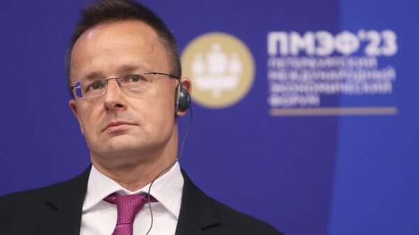 Peter Szijjarto, el ministro húngaro de Asuntos Exteriores, el Foro Económico Internacional de San Petersburgo, 15 de junio de 2023. - Sputnik Mundo