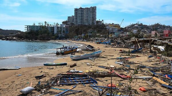 El puerto de Acapulco quedó devastado por el paso del huracán Otis en Guerrero, sur de México. - Sputnik Mundo