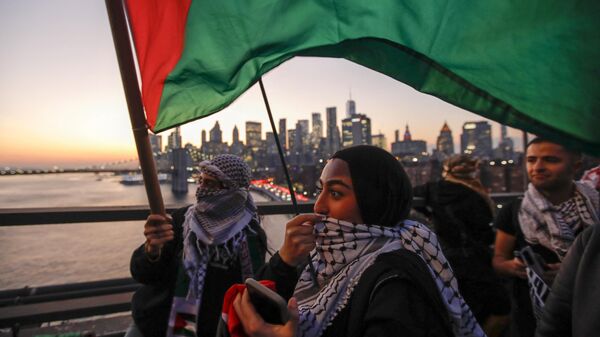 Una marcha pro-Palestina en Nueva York el 7 de noviembre - Sputnik Mundo