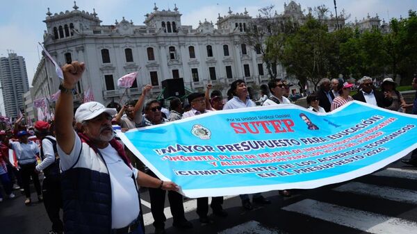 El Sindicato Unitario de Trabajadores en la Educación del Perú (Sutep) inician el paro nacional - Sputnik Mundo