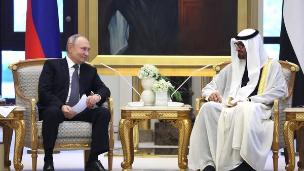 La visita del presidente ruso, Vladímir Putin, a los Emiratos Árabes Unidos, el 6 de diciembre - Sputnik Mundo