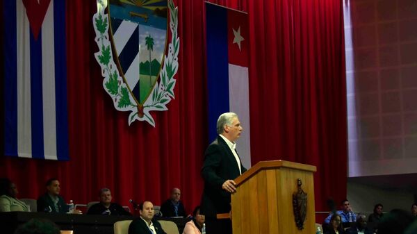 El presidente Miguel Díaz-Canel ante la Asamblea Nacional de Cuba - Sputnik Mundo