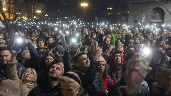 Protestas en Serbia - Sputnik Mundo