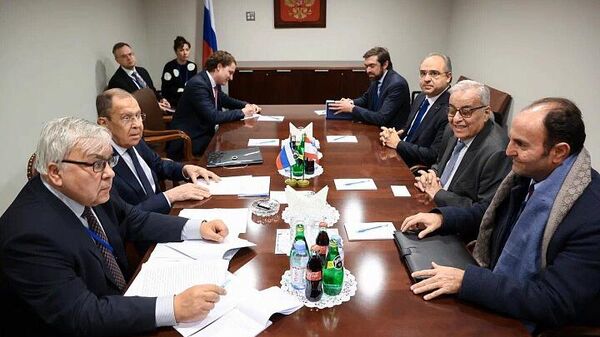 El ministro ruso de Asuntos Exteriores, Serguéi Lavrov, en una reunión con su par libanés de Asuntos Exteriores, Abdallah Bou Habib  - Sputnik Mundo